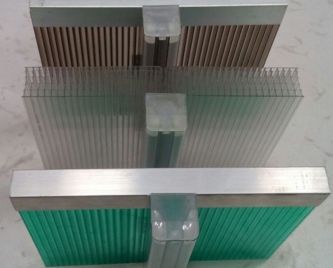 Polycarbonate U-Lock Panel Five Wall